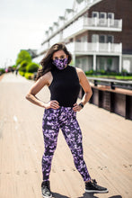 Load image into Gallery viewer, Violet Printed Leggings