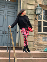 Load image into Gallery viewer, Red Rose Printed Legging